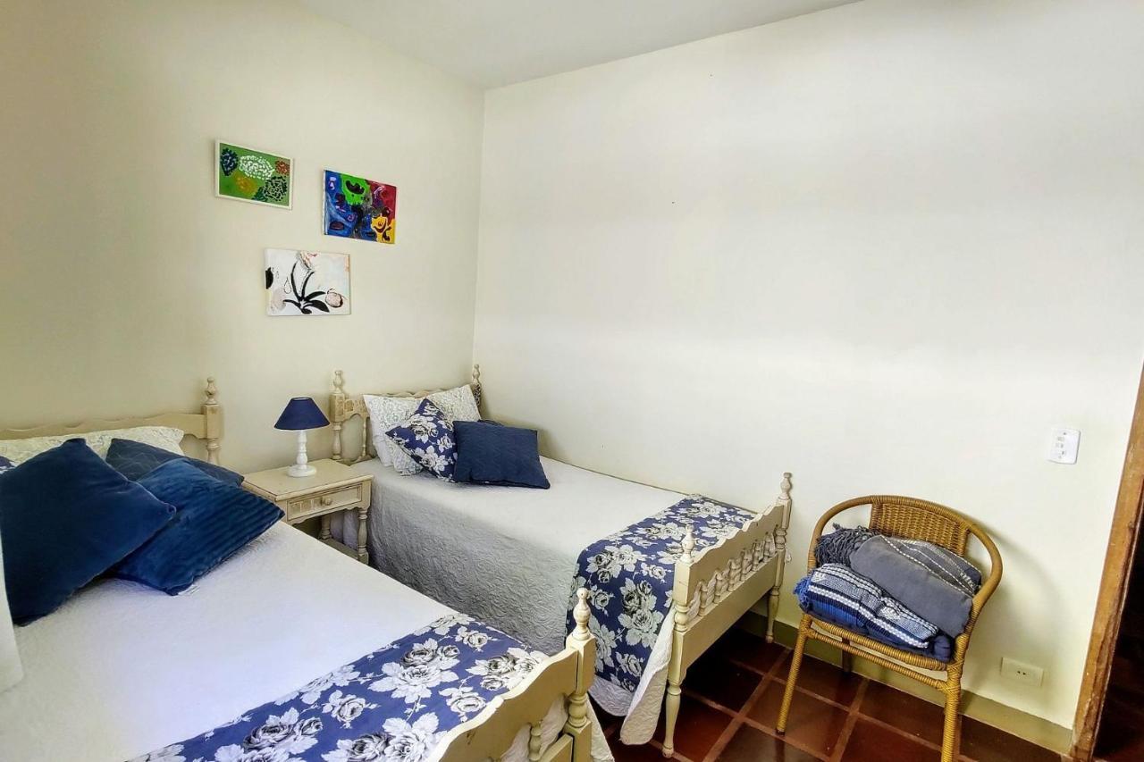 Tranquilidade a meia quadra da praia - churrasqueira, super wi-fi e Chromecast! Matinhos Exterior foto