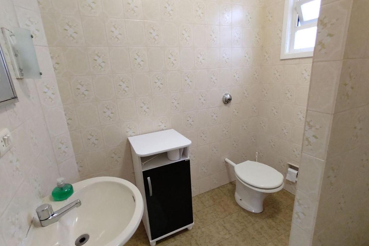 Tranquilidade a meia quadra da praia - churrasqueira, super wi-fi e Chromecast! Matinhos Exterior foto