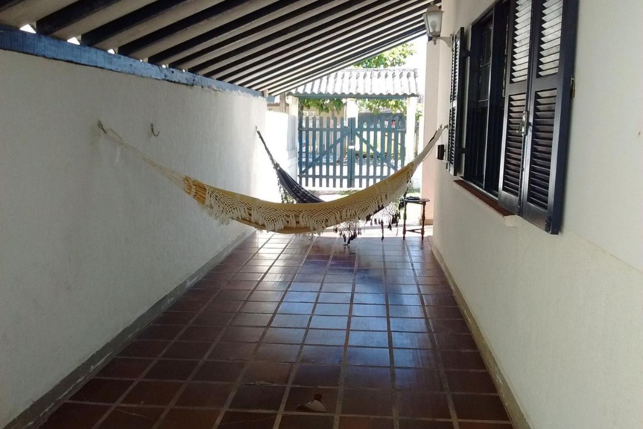 Tranquilidade a meia quadra da praia - churrasqueira, super wi-fi e Chromecast! Matinhos Exterior foto