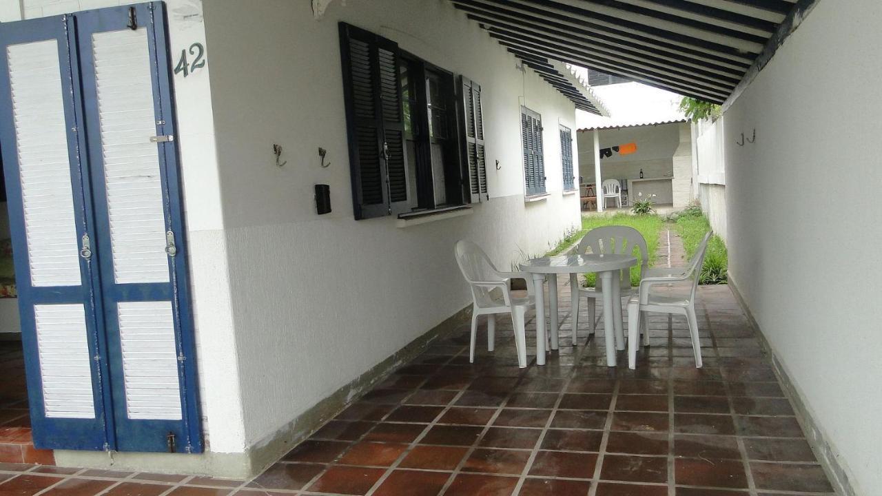 Tranquilidade a meia quadra da praia - churrasqueira, super wi-fi e Chromecast! Matinhos Exterior foto